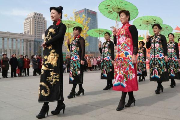 北京故宫举办菏泽牡丹展