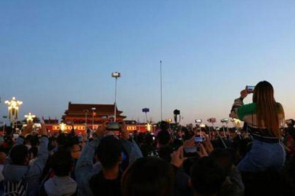 蔡英文上街抗议600万台湾民众 玩哪出？