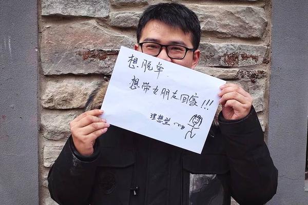 张丹峰时隔一个月回应出轨风波：经纪人毕滢已经引咎辞职